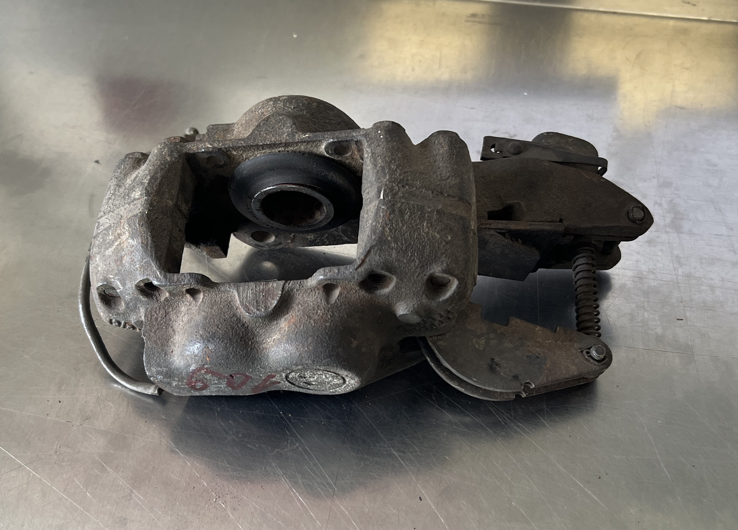 Lamborghini - Rear Brake Caliper RH Girling / Hinterer Rechter Bremssattel Girling 