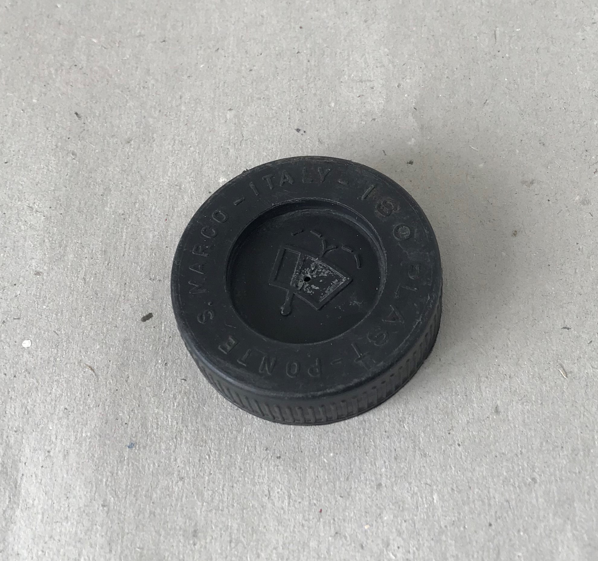 Washer Fluid Reservoir Lid / Deckel für Scheibenwasch Behälter