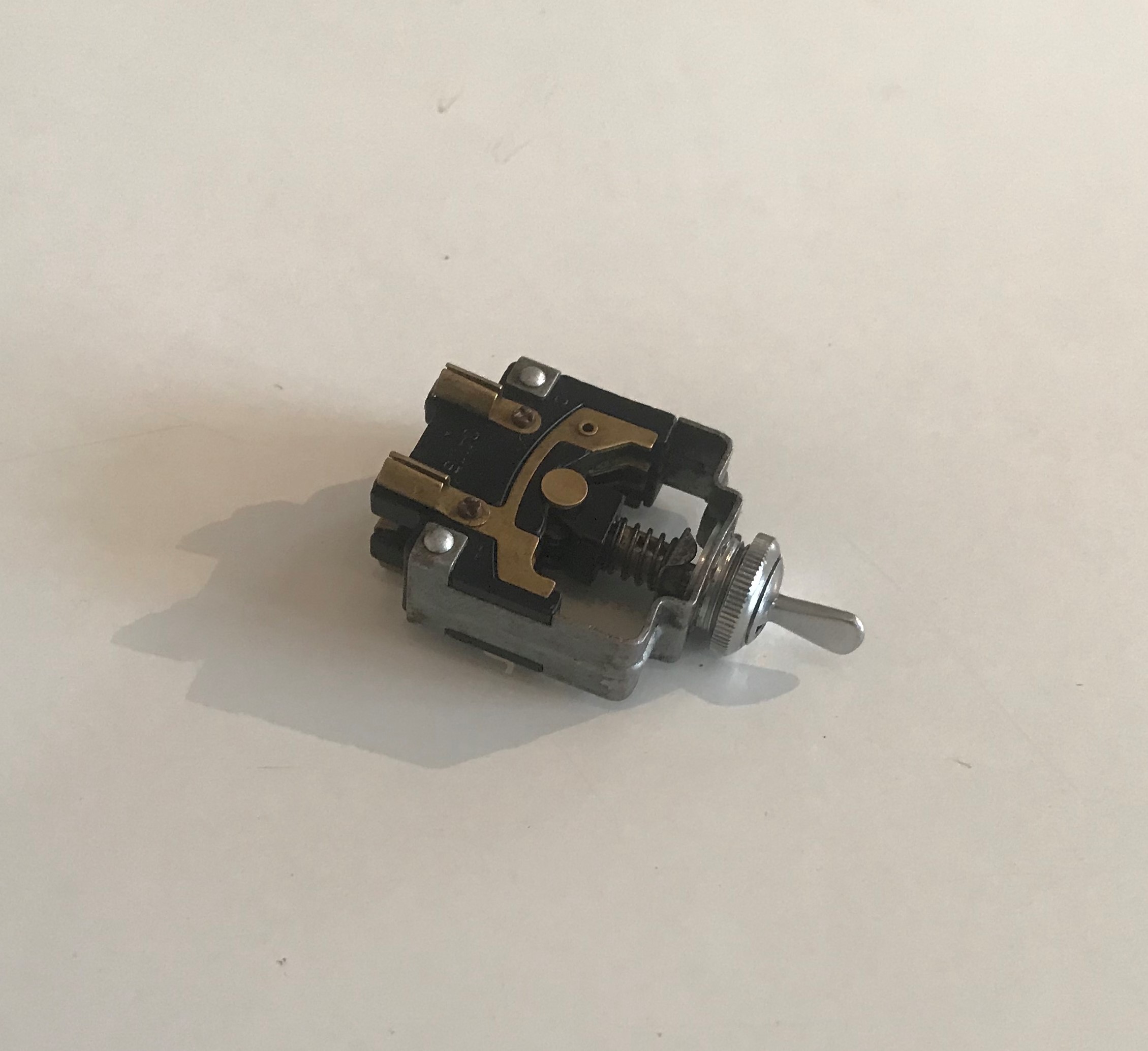 "BEAVER TAIL" - Dashboard - Switch / Kippschalter an Armaturentafel - SIPEA CT3