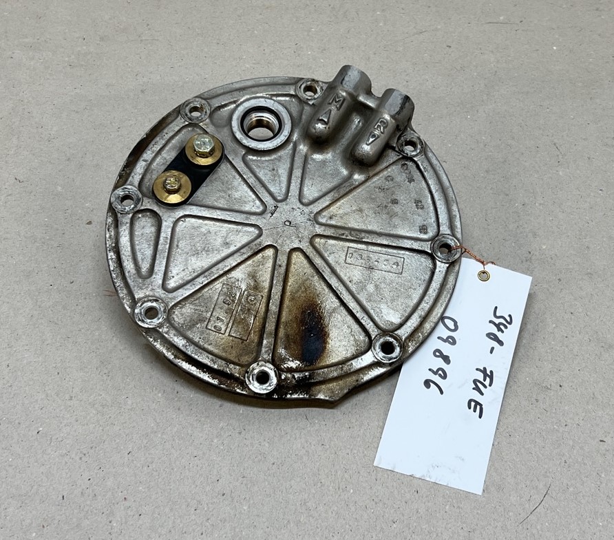 Base for Fuelpump / Grundplatte für Kraftstoffpumpe