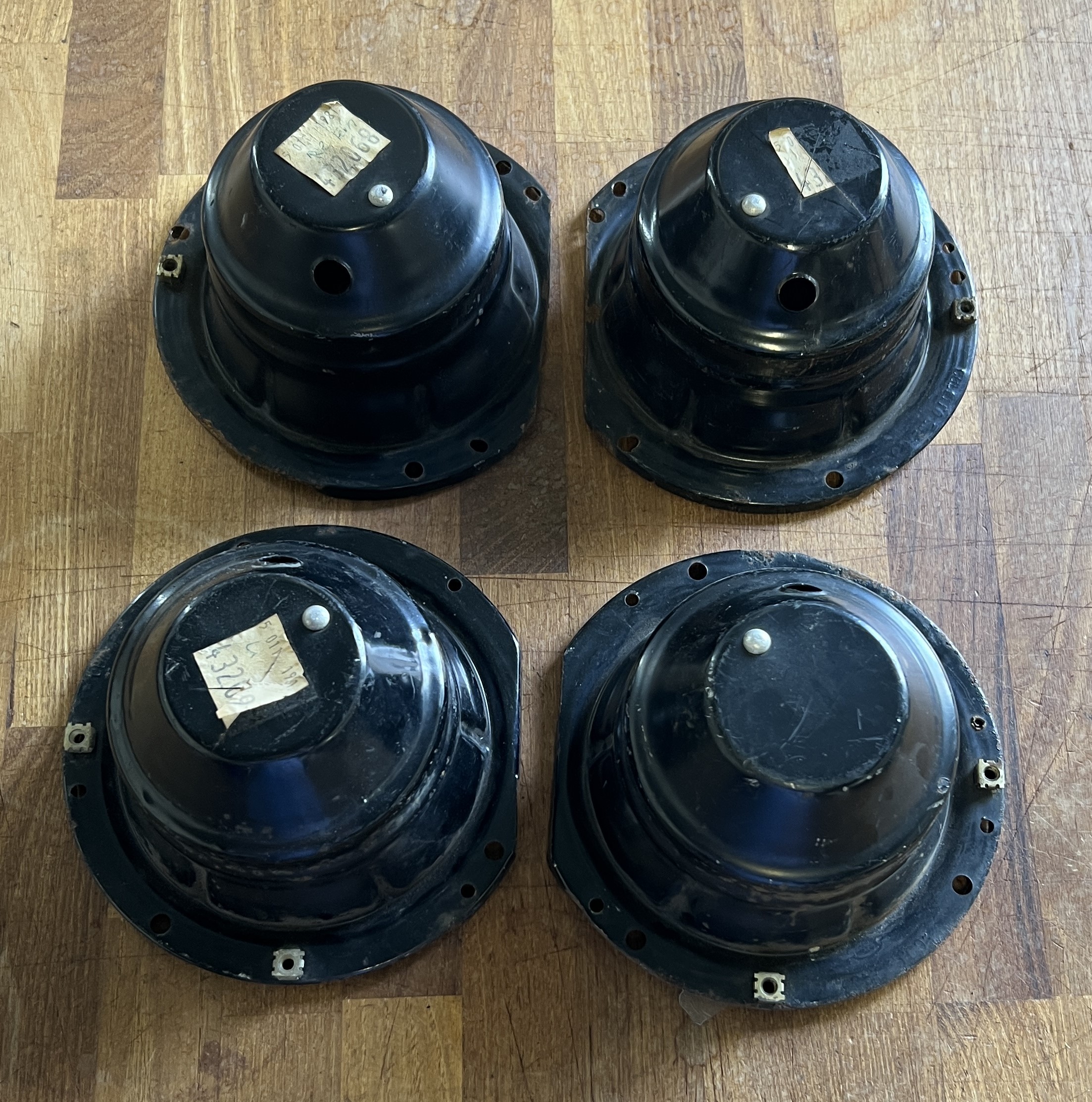 Set of 4 Headlight Buckets 5 3/4" / Satz (4) Scheinwerfertöpfe 5 3/4"
