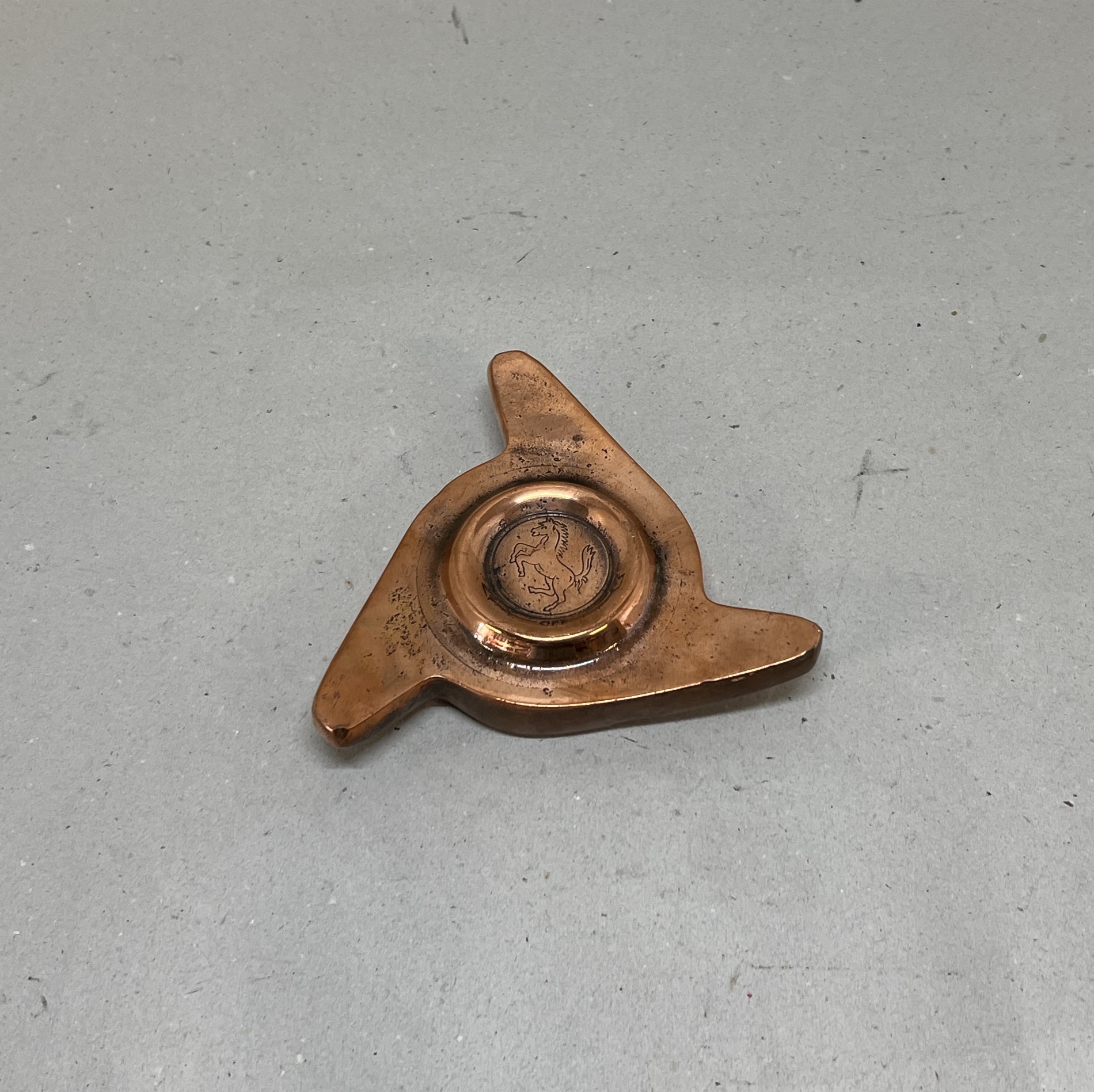 FERRARi 42mm - Knock Off Spinner - RH / Zentralverschluss Mutter - Rechts