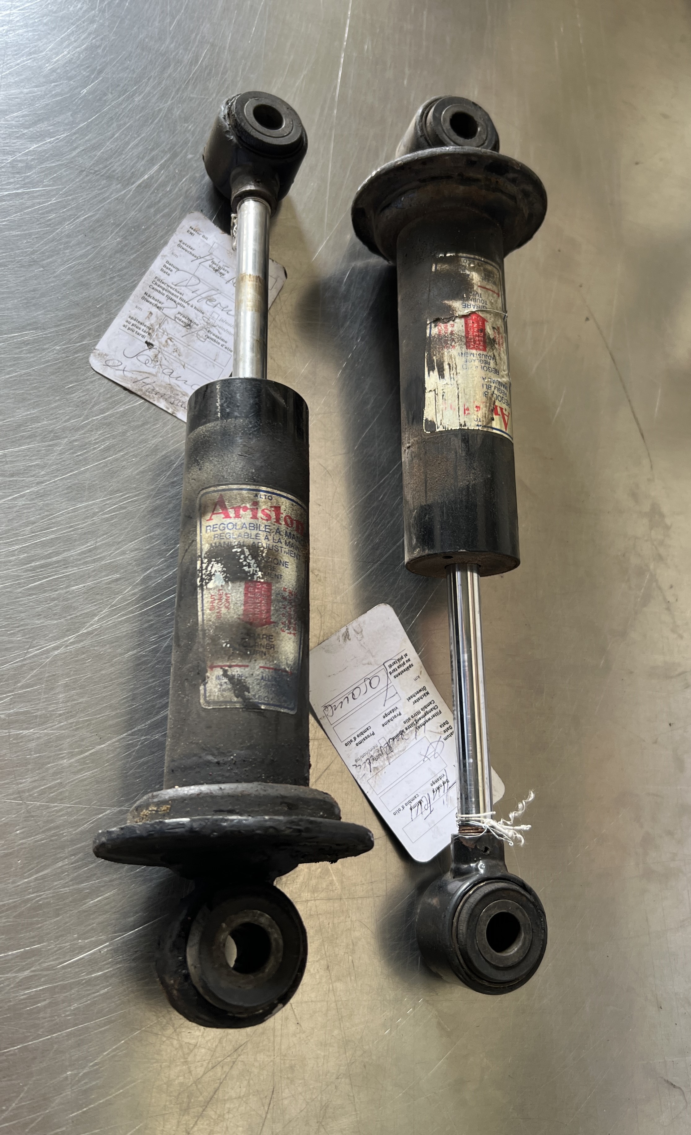 Lamborghini Ariston - Rear Shockabsorber Pair / Stoßdämpfer Paar Hinten