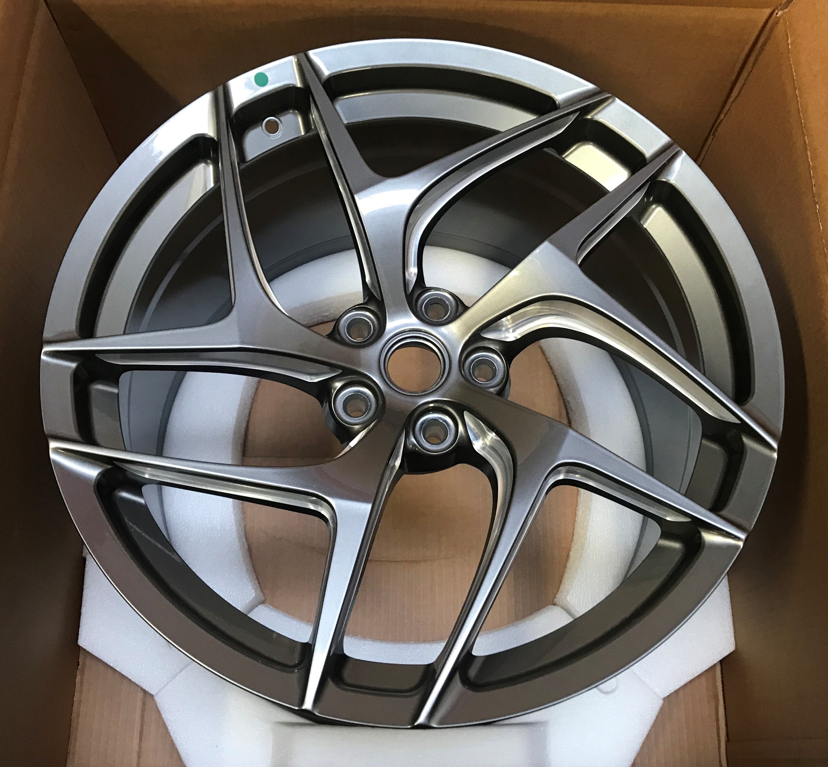 Ferrari 812 - 11.5J X 20"- Rear Wheel Rim - left / Felge hinten links
