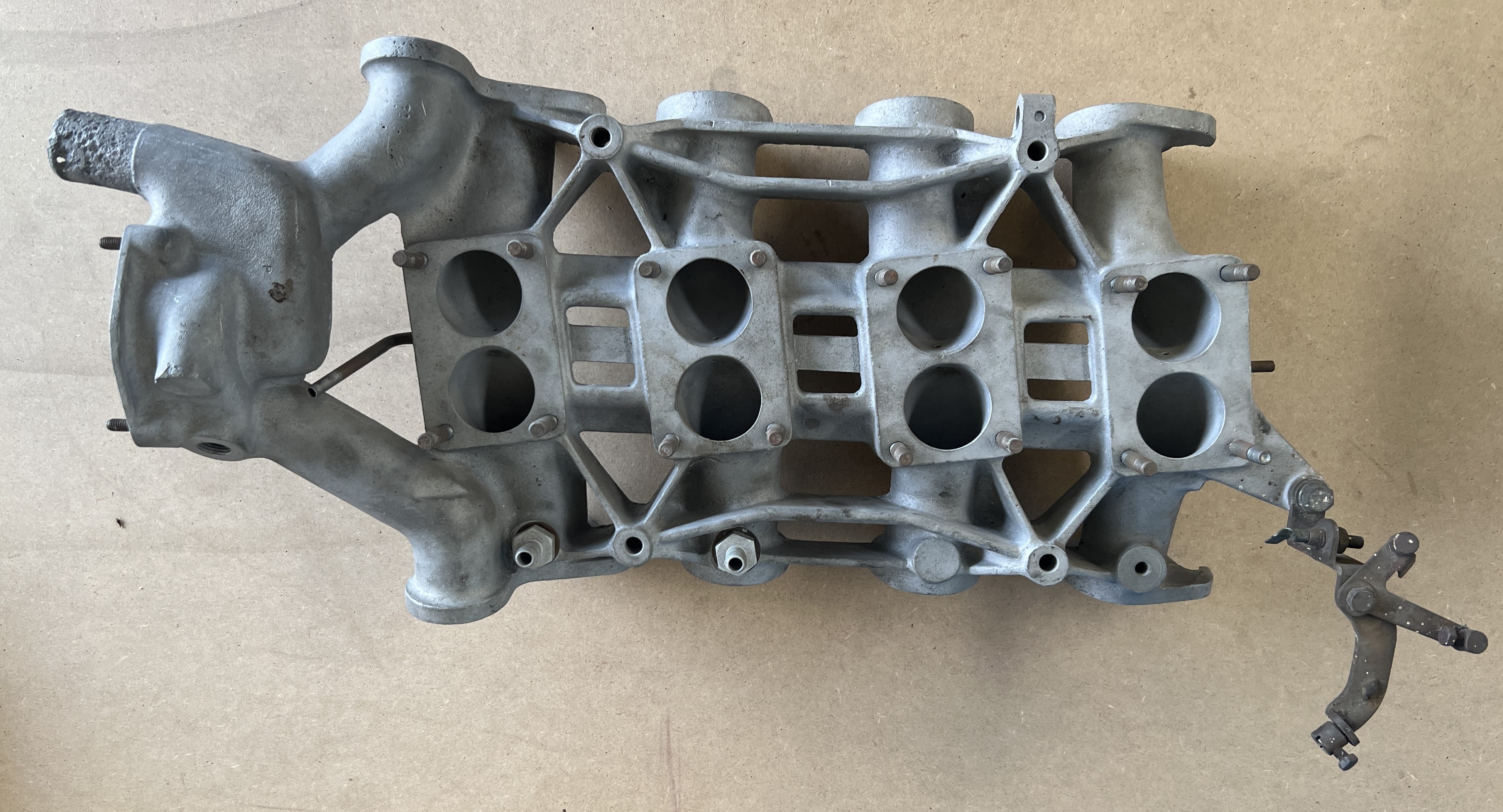 Maserati Ghibli I - Intake Manifold / Ansaugbrücke