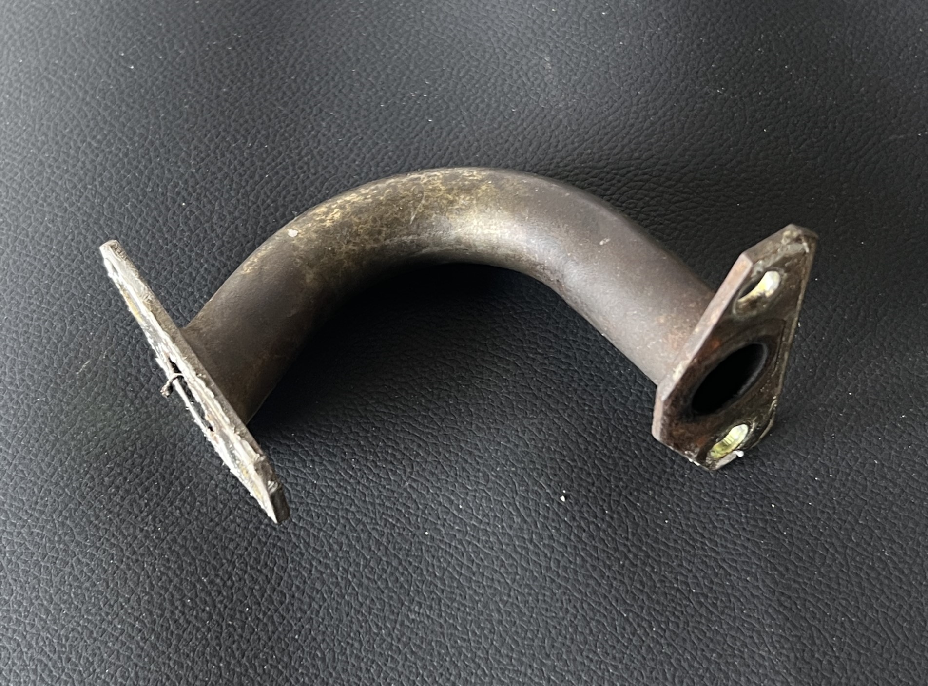 Lamborghini LM002 - Pipe for Secondary Air Pump / Leitung für Zusatzluftpumpe