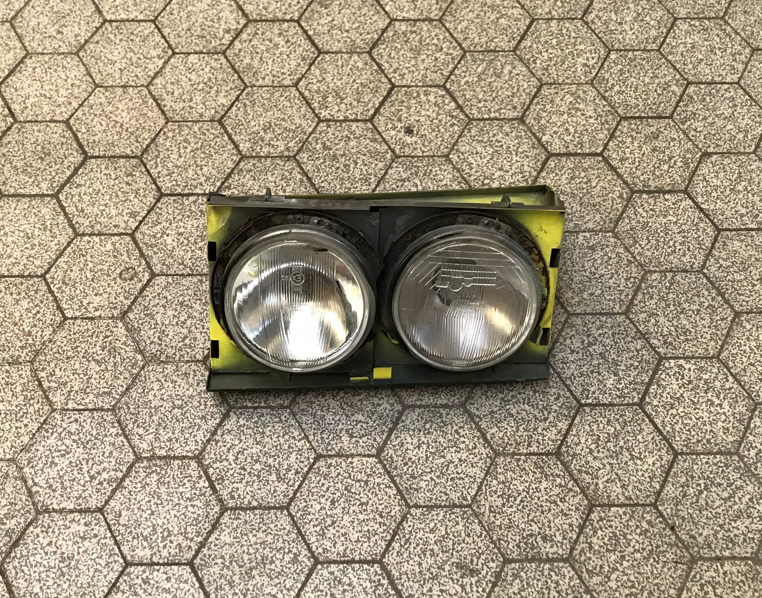 Frontlight Housing - right / Klappscheinwerfer - rechts