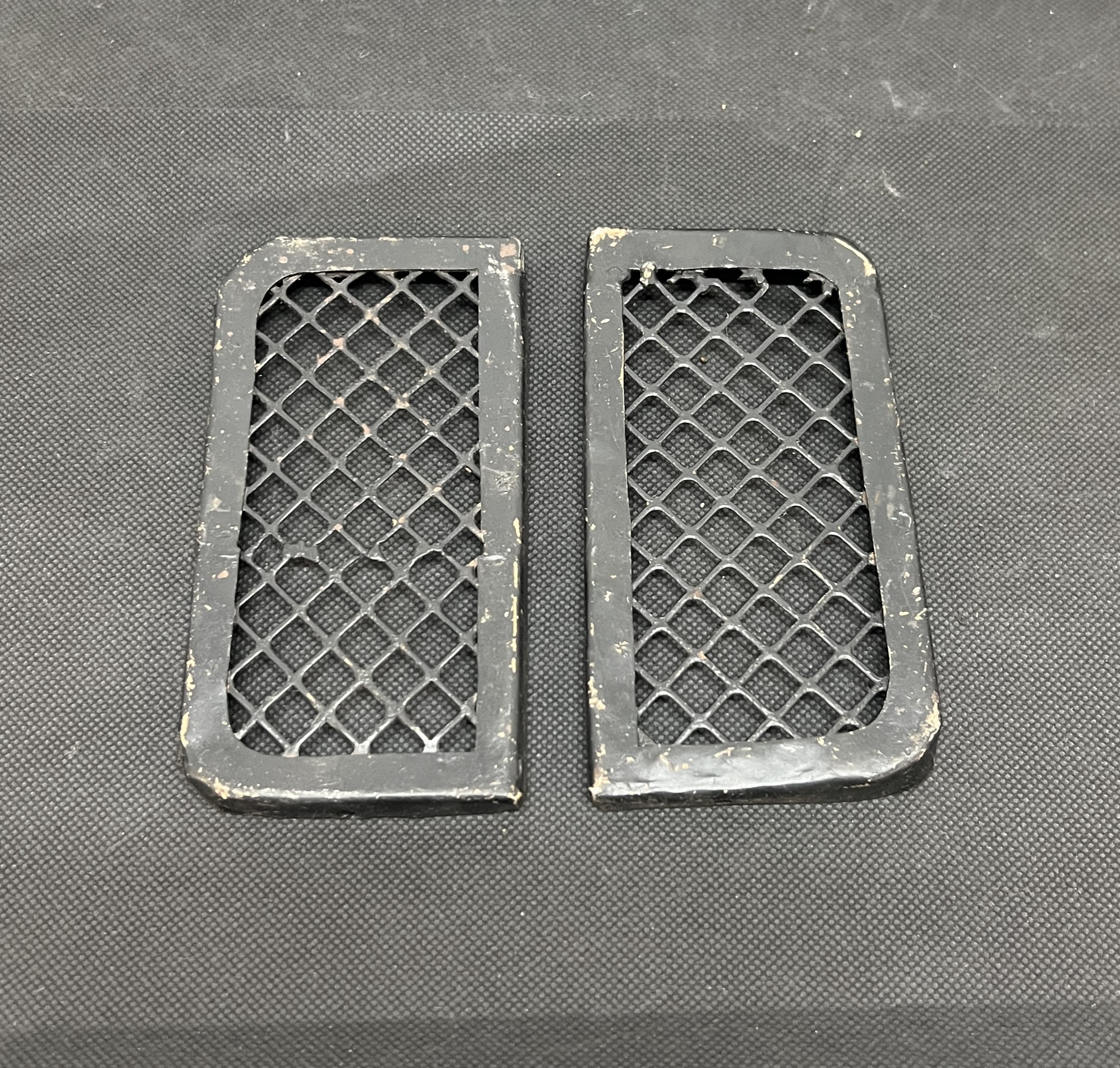 Lamborghini Espada - Pair of Grilles / Paar Gitter