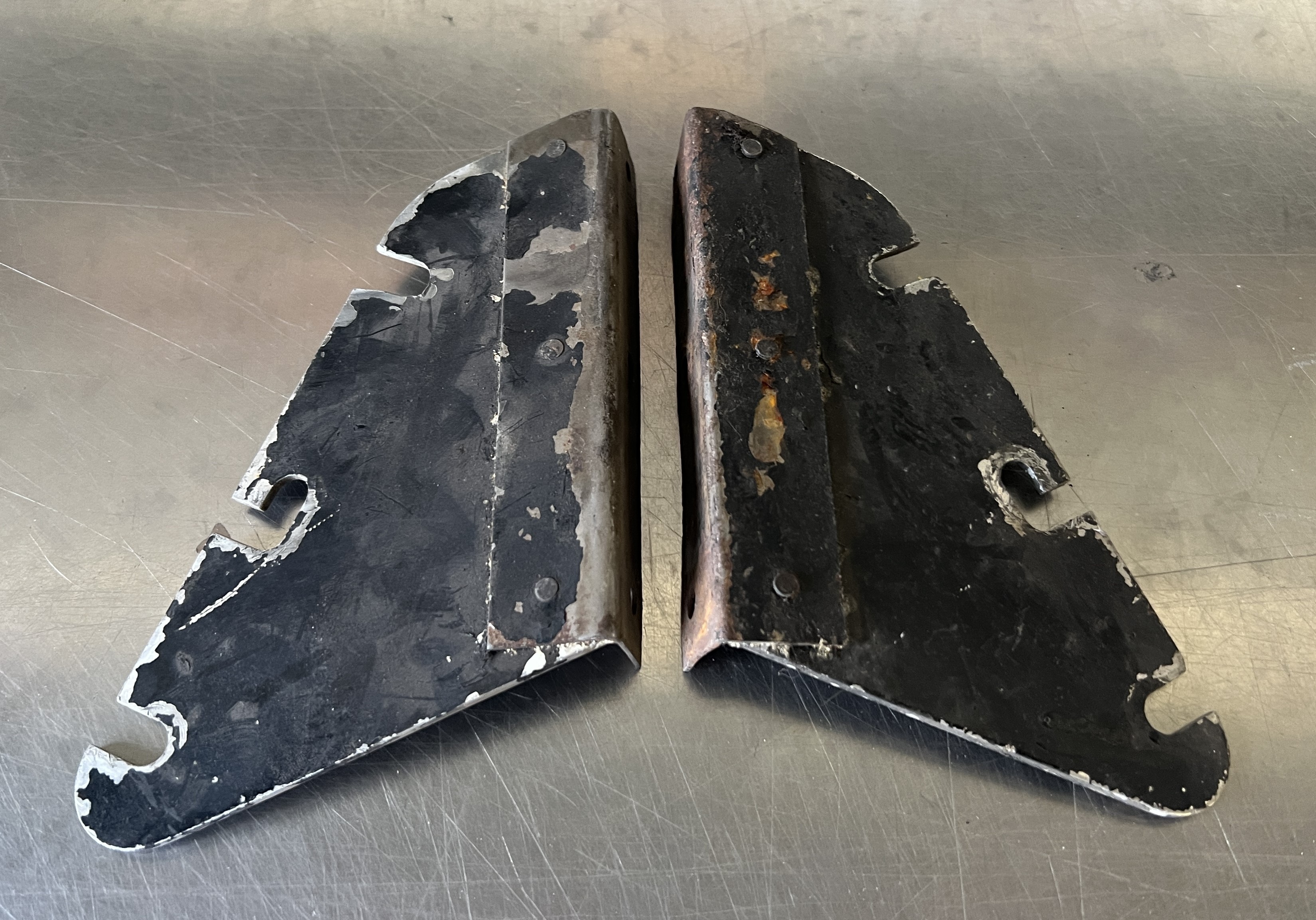 Lamborghini Espada Jarama - Brakets for Footrest / Halter für Fußstütze 