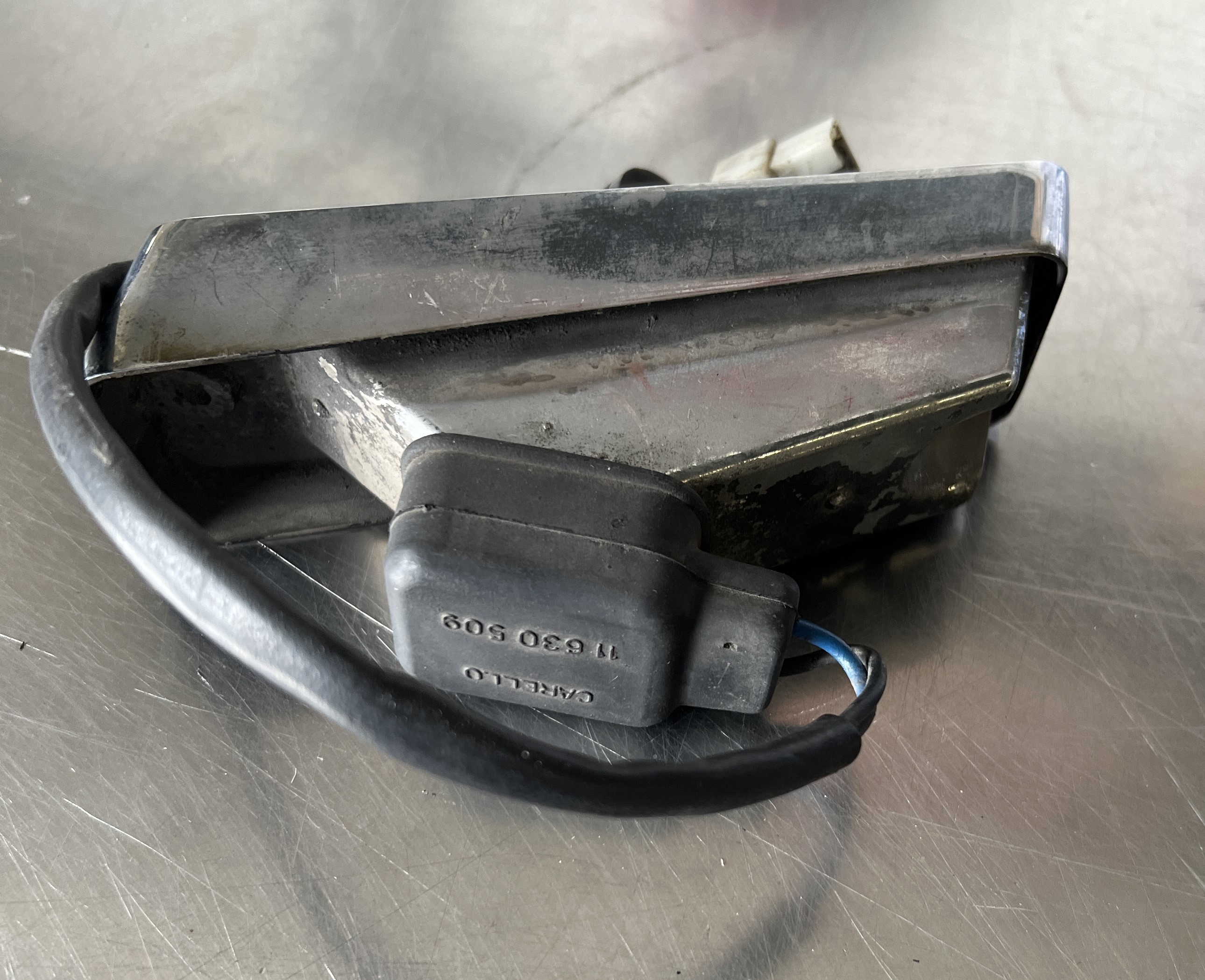 Front Indicator Base / Blinkersockel vorne 