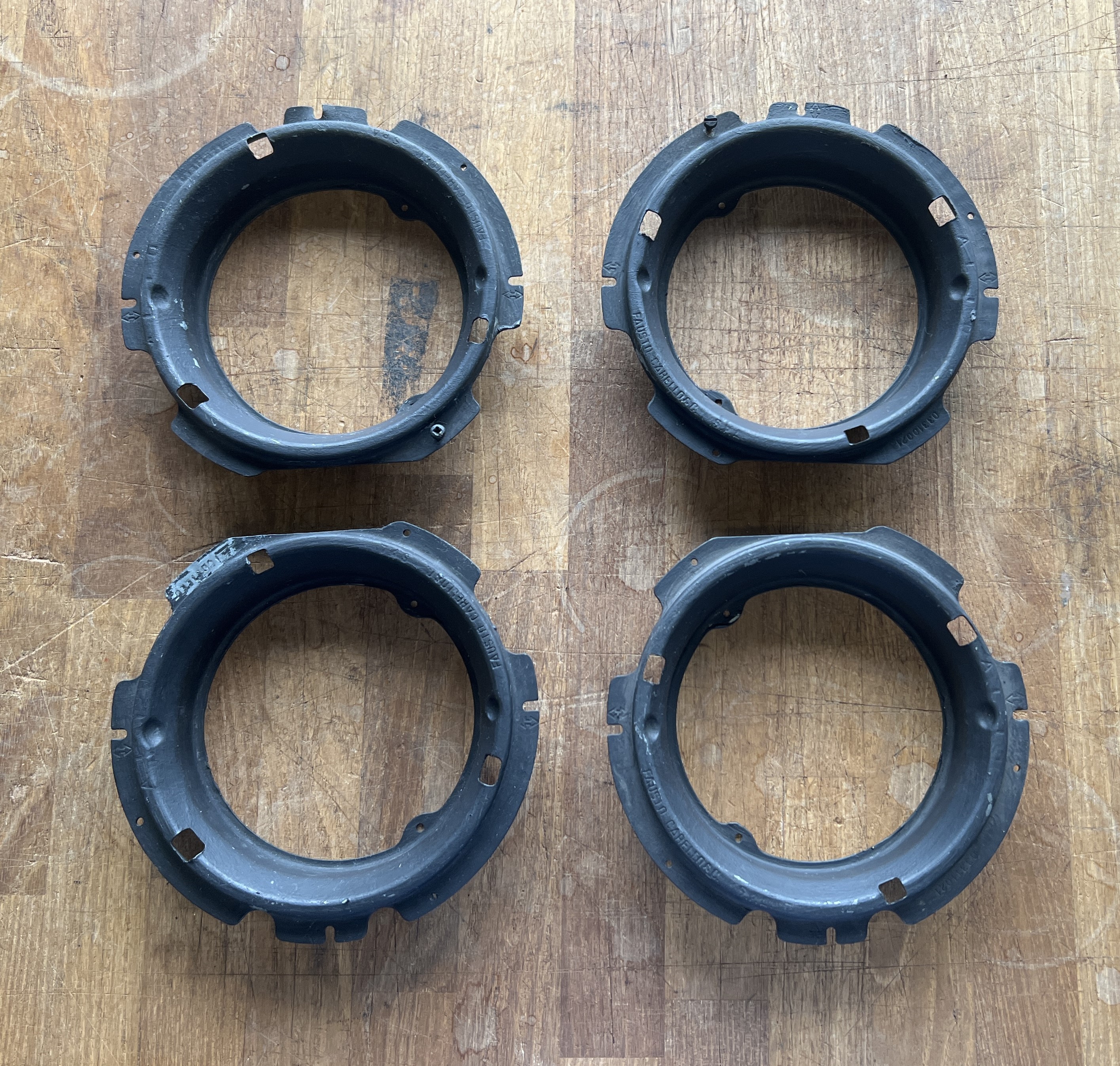Set of 4 Carello Headlight Rings / Satz Haltringe für Hauptscheinwerfer (4)