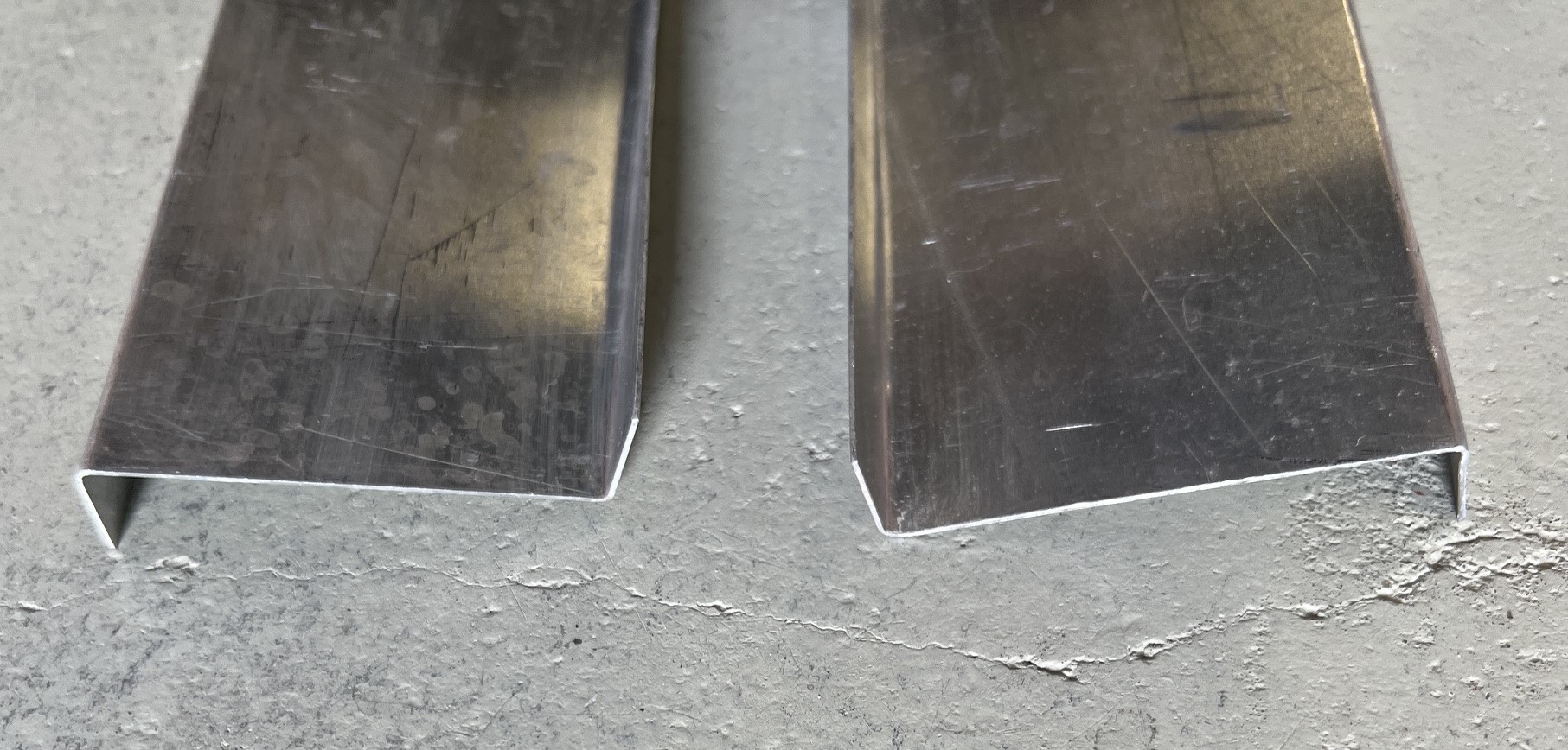 Lamborghini 400 GT - Aluminum Stepplates (Pair) / Einstiegsverkleidungen (Paar)