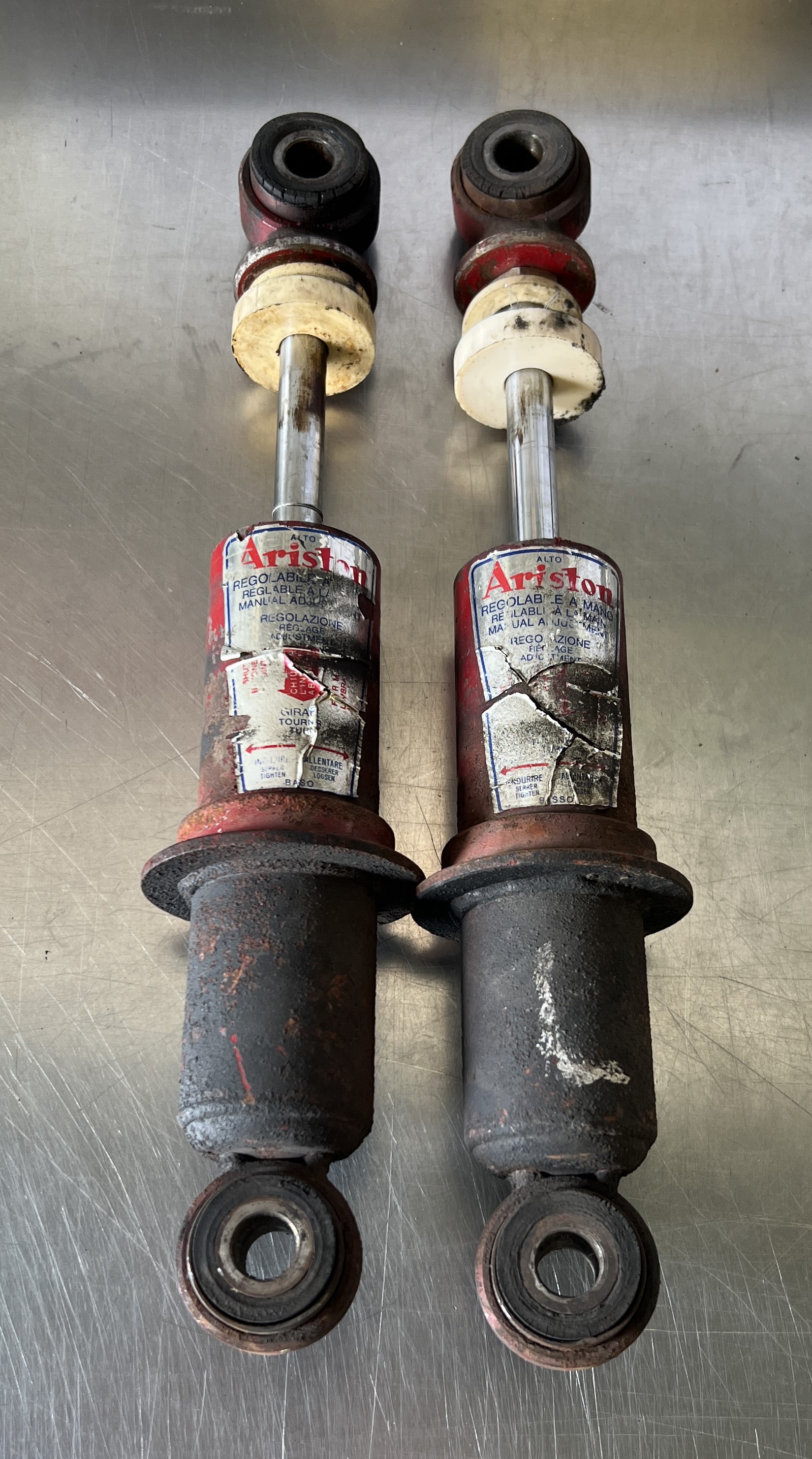 Lamborghini Ariston - Rear Shockabsorber Pair / Stoßdämpfer Paar Hinten 