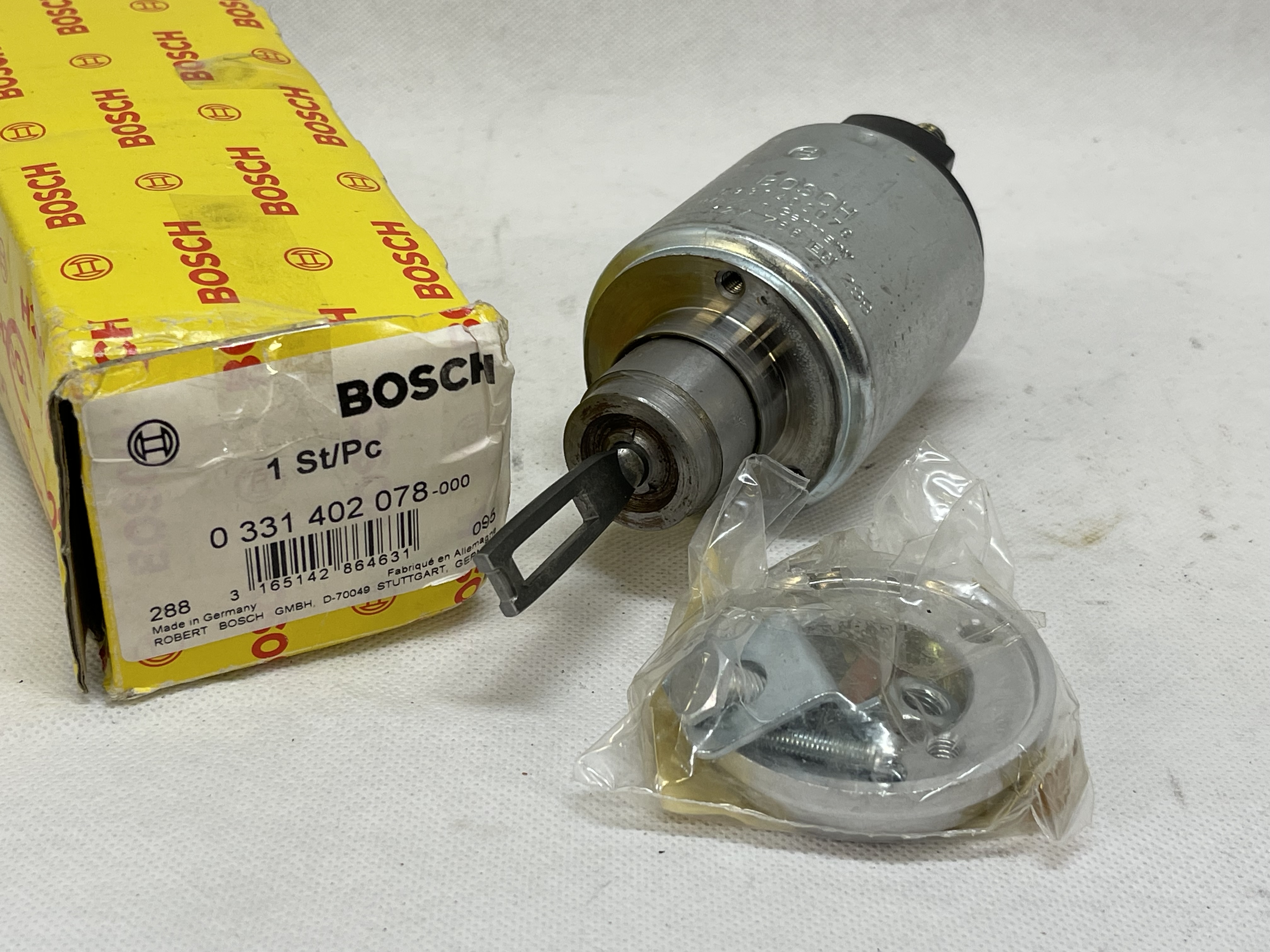 BOSCH - Starter Solenoid Switch / Anlasser Magnetschalter