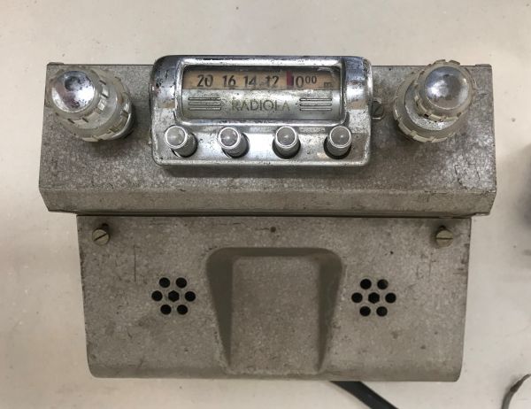Radiola RA 508 V - Radio
