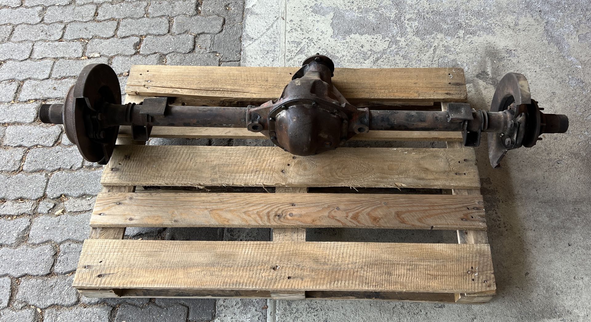 Maserati Mistral - Rear Axle with Differential / Hinterache mit ...